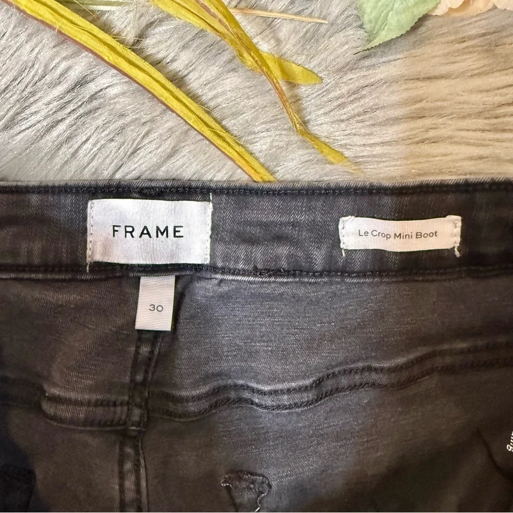 FRAME Le Crop Mini Bootcut Washed Black Frayed Women’s Jeans Sz 30